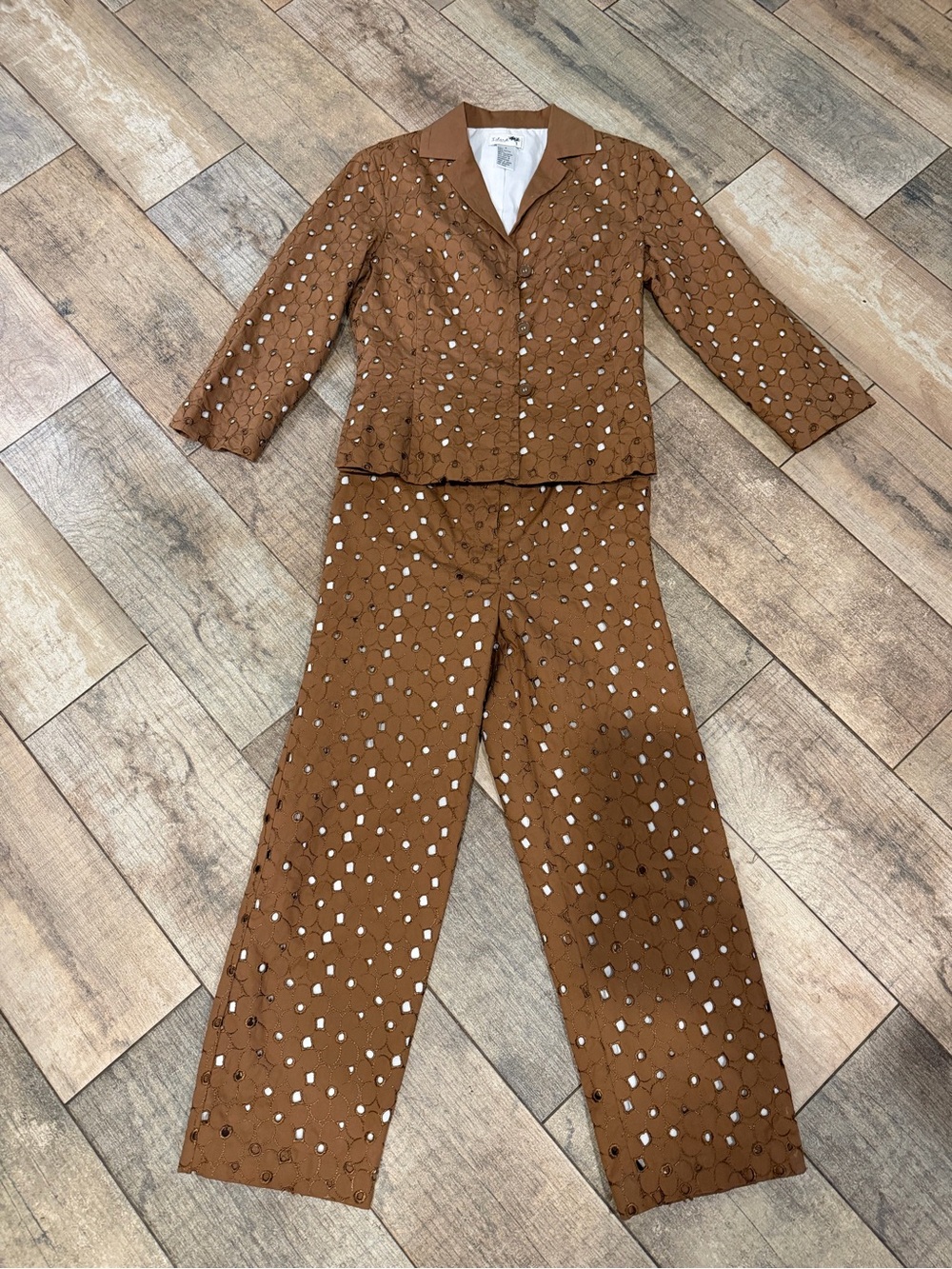 Island Republic Brown Eyelet 3/4 Blazer & Wide-Leg Capri Pants Set White Lining - Picture 1 of 10